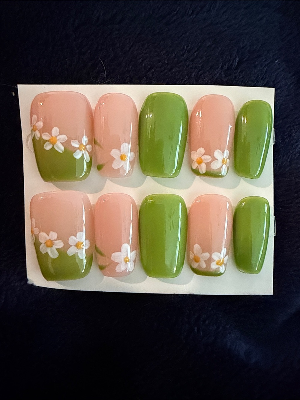 Green & yellow Daisy handmade acrylic Press-On Nails